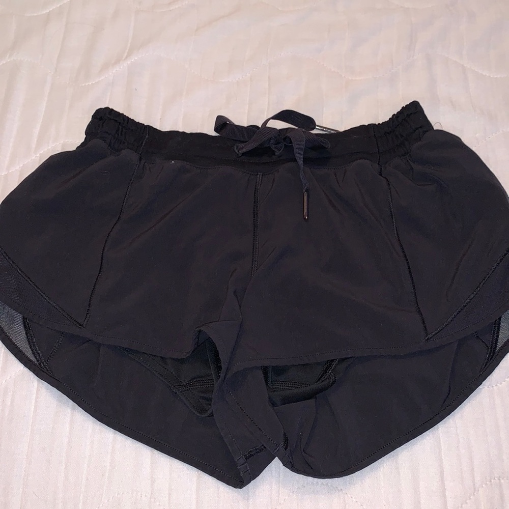 Lululemon black Hotty Hot shorts